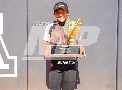 Thumbnail 1 in Vista Grande @ Salpointe Catholic (AIA 4A Awards) photogallery.