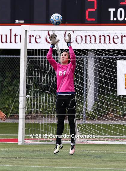 Thumbnail 1 in Rio Americano vs. Manteca (CIF SJS D3 Final) photogallery.