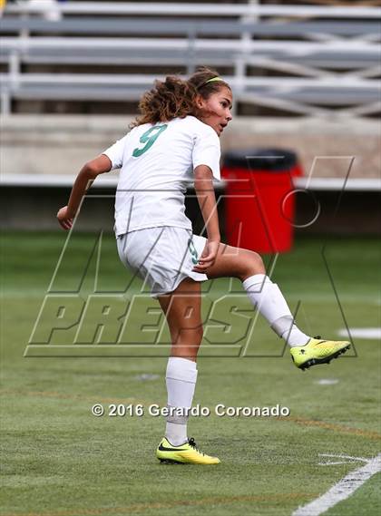 Thumbnail 3 in Rio Americano vs. Manteca (CIF SJS D3 Final) photogallery.