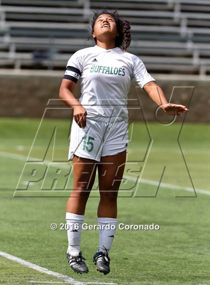 Thumbnail 3 in Rio Americano vs. Manteca (CIF SJS D3 Final) photogallery.