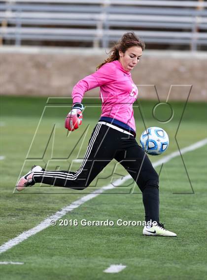 Thumbnail 3 in Rio Americano vs. Manteca (CIF SJS D3 Final) photogallery.