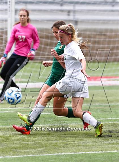 Thumbnail 3 in Rio Americano vs. Manteca (CIF SJS D3 Final) photogallery.