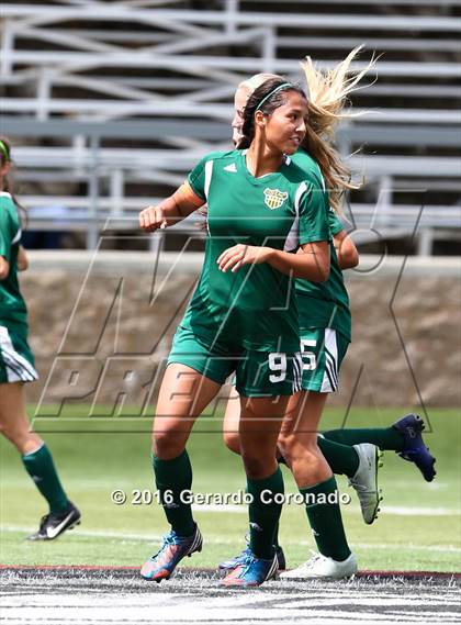 Thumbnail 3 in Rio Americano vs. Manteca (CIF SJS D3 Final) photogallery.