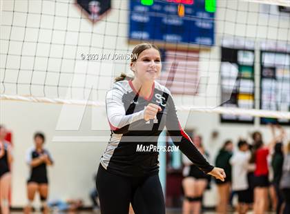 Thumbnail 1 in Dayton @ Santiam Christian photogallery.