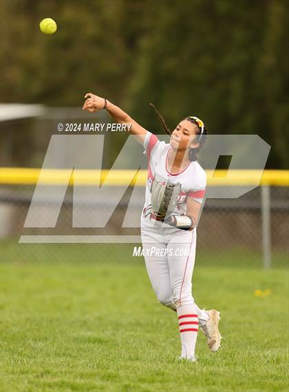 Thumbnail 3 in Neshannock @ Laurel photogallery.