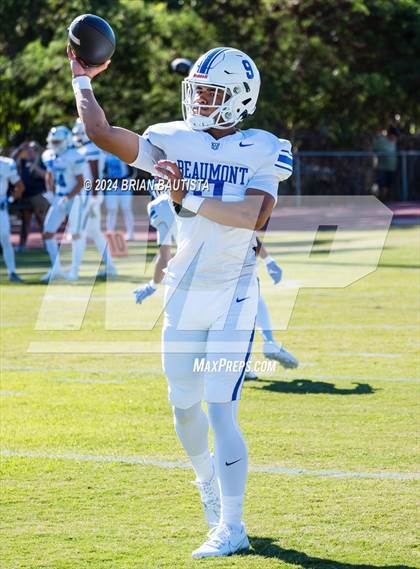 Thumbnail 1 in Kamehameha Maui vs. Beaumont photogallery.