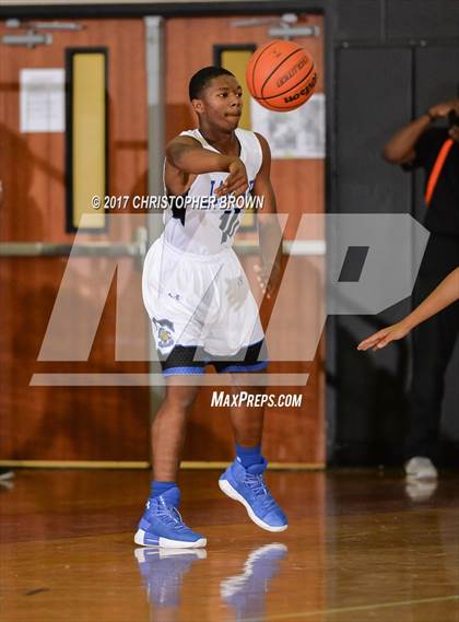 Thumbnail 2 in King vs Katy Taylor (McDonald's Texas Invitational) photogallery.