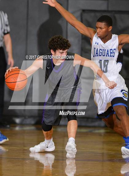 Thumbnail 2 in King vs Katy Taylor (McDonald's Texas Invitational) photogallery.