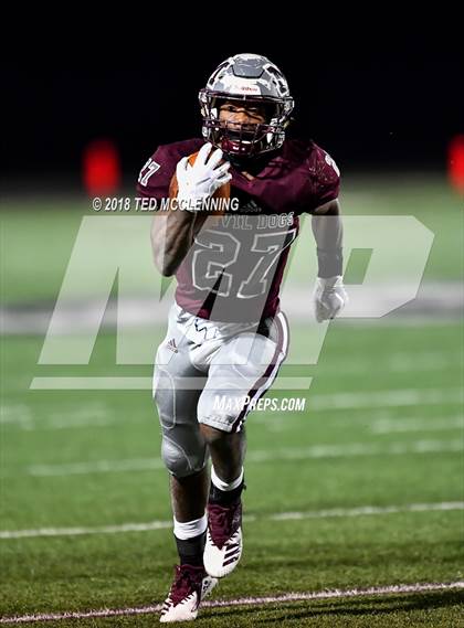 Thumbnail 2 in Parkview @ Morrilton (AAA 5A 1st Round Playoff) photogallery.