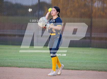 Thumbnail 3 in Lopez @ Harlingen South photogallery.