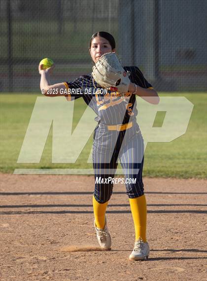 Thumbnail 2 in Lopez @ Harlingen South photogallery.