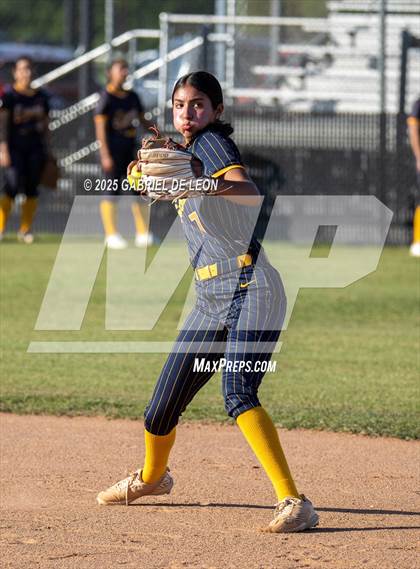 Thumbnail 3 in Lopez @ Harlingen South photogallery.