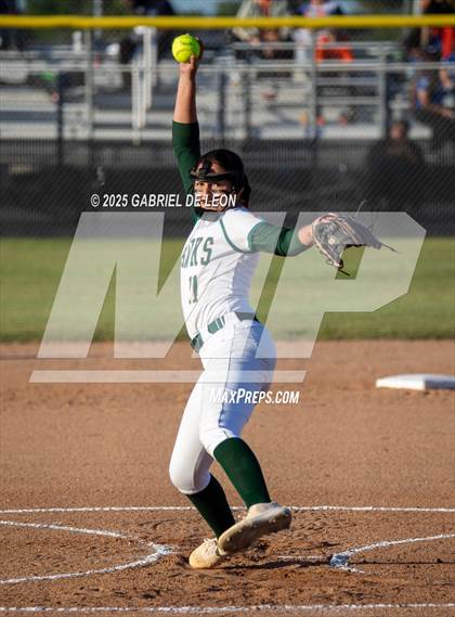 Thumbnail 1 in Lopez @ Harlingen South photogallery.
