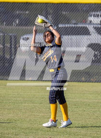 Thumbnail 3 in Lopez @ Harlingen South photogallery.