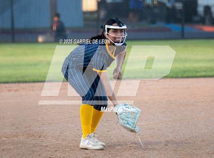 Thumbnail 2 in Lopez @ Harlingen South photogallery.