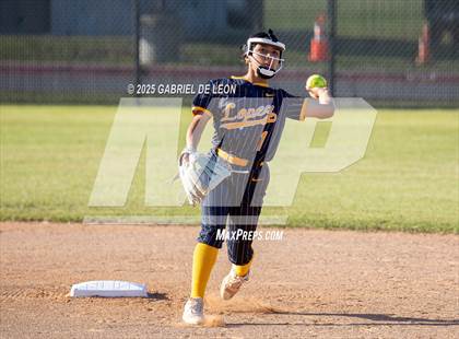 Thumbnail 1 in Lopez @ Harlingen South photogallery.