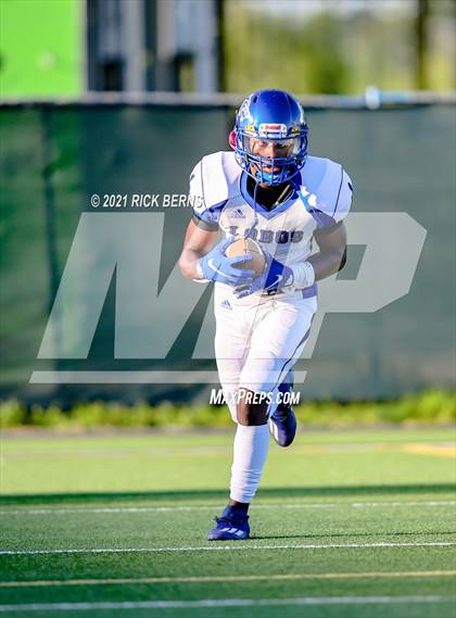 Thumbnail 3 in Grand Oaks vs Chavez photogallery.
