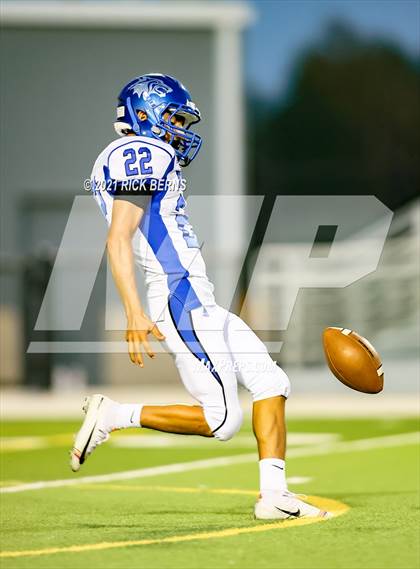Thumbnail 1 in Grand Oaks vs Chavez photogallery.
