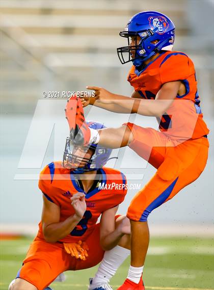 Thumbnail 1 in Grand Oaks vs Chavez photogallery.