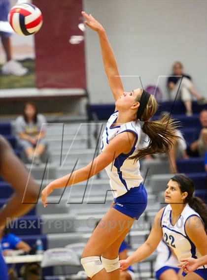 Thumbnail 1 in Blue Springs South vs. Blue Valley Northwest photogallery.