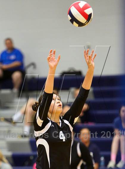 Thumbnail 2 in Blue Springs South vs. Blue Valley Northwest photogallery.