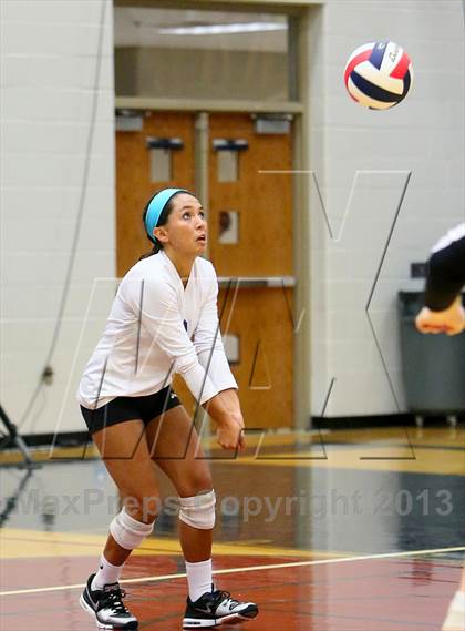 Thumbnail 2 in Blue Springs South vs. Blue Valley Northwest photogallery.