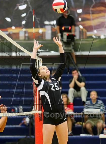 Thumbnail 1 in Blue Springs South vs. Blue Valley Northwest photogallery.