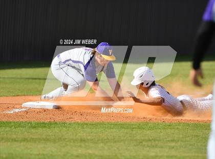 Thumbnail 2 in Vian @ Warner photogallery.