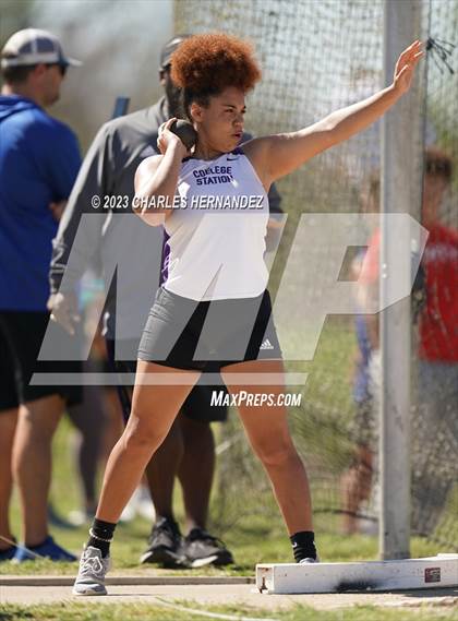 Thumbnail 1 in College Station Cougar Relays (Shotput, Discus, Pole Vault) photogallery.