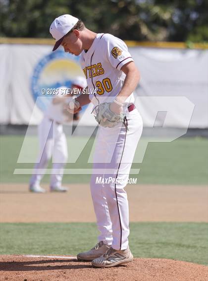 Thumbnail 1 in La Costa Canyon vs. Point Loma (San Diego Lions Tournament) photogallery.