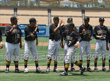 Thumbnail 2 in Chatsworth vs. San Fernando (CIF LACS D1 Final) photogallery.