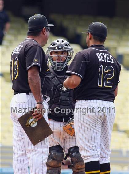 Thumbnail 3 in Chatsworth vs. San Fernando (CIF LACS D1 Final) photogallery.