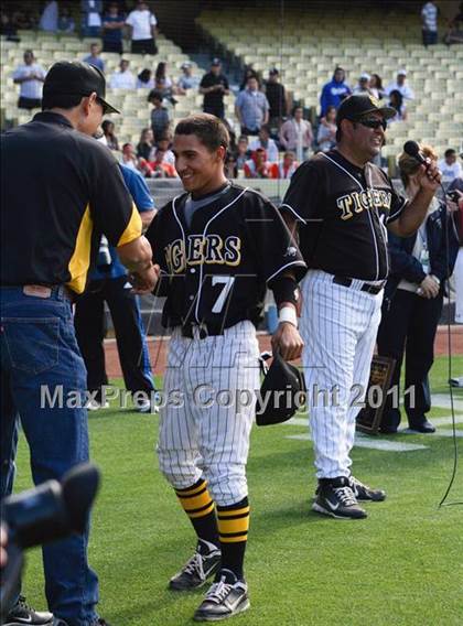 Thumbnail 3 in Chatsworth vs. San Fernando (CIF LACS D1 Final) photogallery.