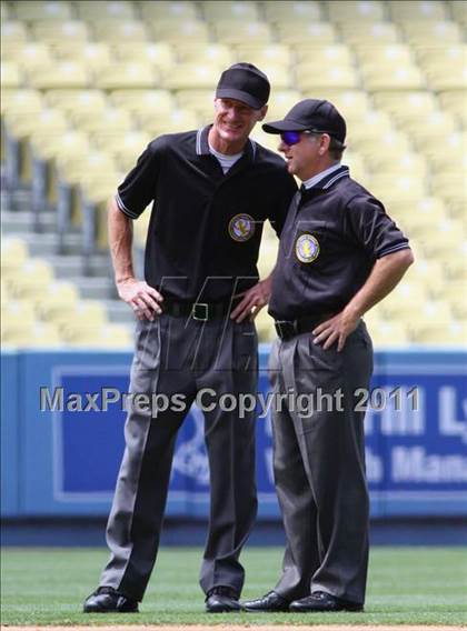 Thumbnail 1 in Chatsworth vs. San Fernando (CIF LACS D1 Final) photogallery.