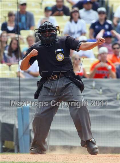 Thumbnail 1 in Chatsworth vs. San Fernando (CIF LACS D1 Final) photogallery.