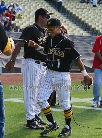 Thumbnail 3 in Chatsworth vs. San Fernando (CIF LACS D1 Final) photogallery.