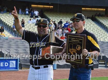 Thumbnail 3 in Chatsworth vs. San Fernando (CIF LACS D1 Final) photogallery.