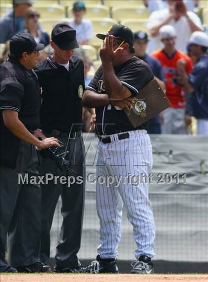 Thumbnail 1 in Chatsworth vs. San Fernando (CIF LACS D1 Final) photogallery.