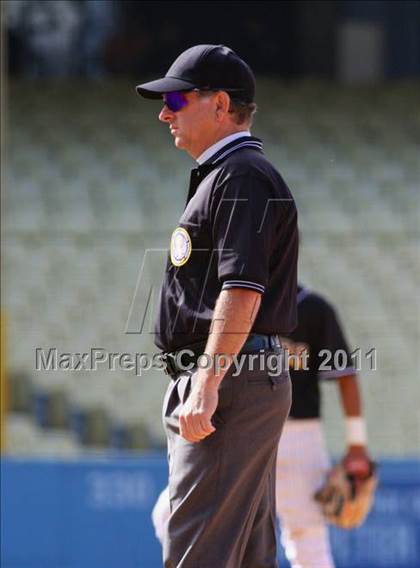 Thumbnail 1 in Chatsworth vs. San Fernando (CIF LACS D1 Final) photogallery.