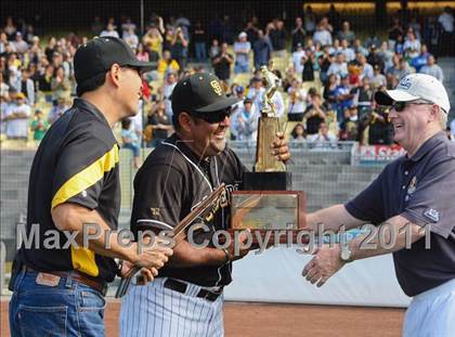 Thumbnail 2 in Chatsworth vs. San Fernando (CIF LACS D1 Final) photogallery.