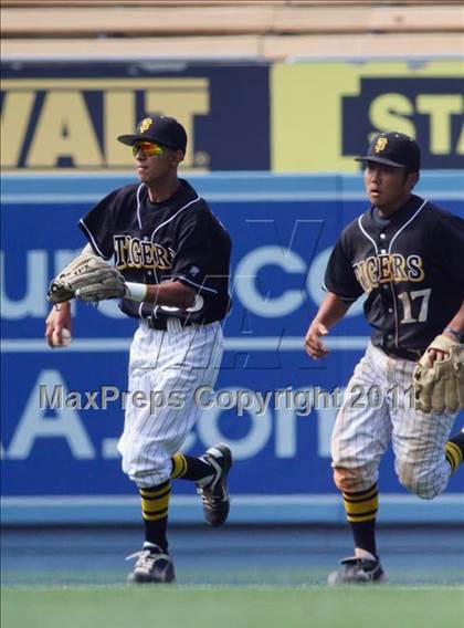 Thumbnail 2 in Chatsworth vs. San Fernando (CIF LACS D1 Final) photogallery.