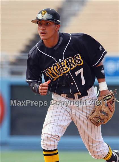 Thumbnail 3 in Chatsworth vs. San Fernando (CIF LACS D1 Final) photogallery.