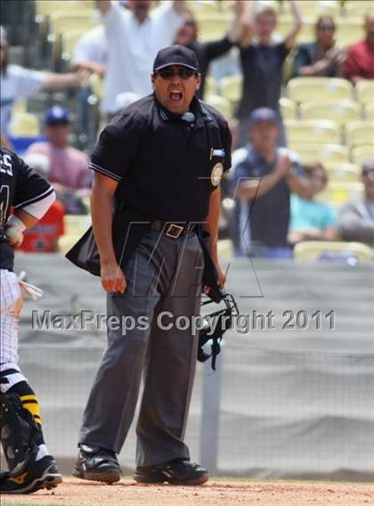 Thumbnail 1 in Chatsworth vs. San Fernando (CIF LACS D1 Final) photogallery.