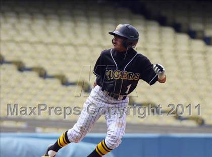 Thumbnail 1 in Chatsworth vs. San Fernando (CIF LACS D1 Final) photogallery.