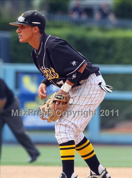 Thumbnail 1 in Chatsworth vs. San Fernando (CIF LACS D1 Final) photogallery.