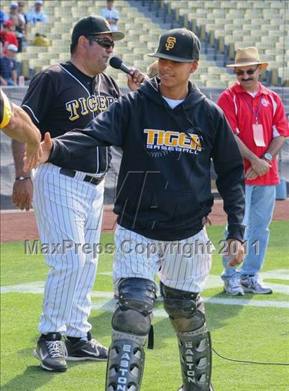 Thumbnail 2 in Chatsworth vs. San Fernando (CIF LACS D1 Final) photogallery.