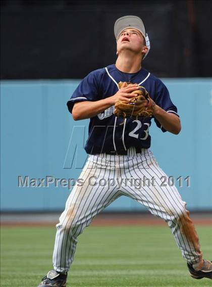 Thumbnail 3 in Chatsworth vs. San Fernando (CIF LACS D1 Final) photogallery.