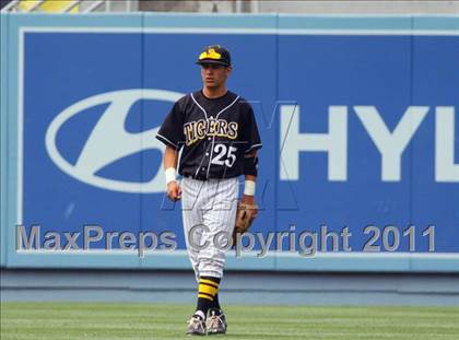 Thumbnail 1 in Chatsworth vs. San Fernando (CIF LACS D1 Final) photogallery.