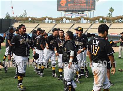 Thumbnail 1 in Chatsworth vs. San Fernando (CIF LACS D1 Final) photogallery.