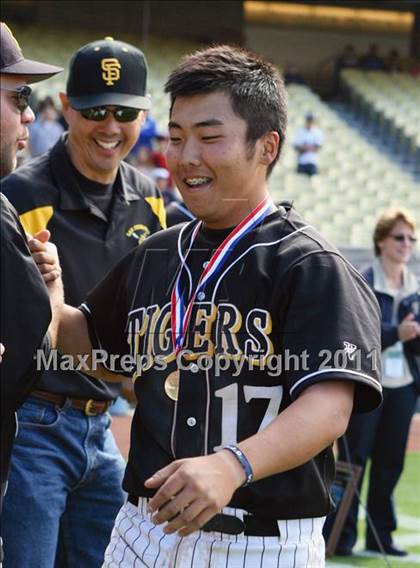 Thumbnail 1 in Chatsworth vs. San Fernando (CIF LACS D1 Final) photogallery.